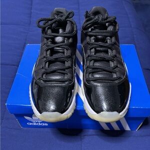 Jordan 11 Retro Low 72-10 2022 Size 10.5
